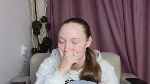 Snapshot of dustydeida chatting on January 14, 2026, 7:19 pm Jenny online show from January 14, 2026, 7:19 pm