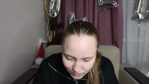 Snapshot of dustydeida chatting on February 28, 2026, 8:10 pm Jenny online show from February 28, 2026, 8:10 pm