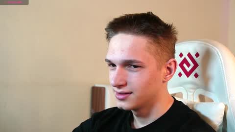 Dustyn online show from January 3, 2025, 3:01 pm