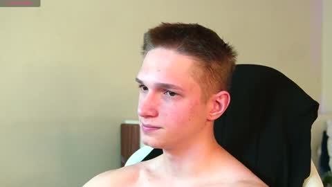 Dustyn online show from January 3, 2025, 6:03 pm