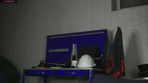 Dustyn online show from September 30, 2025, 4:23 pm