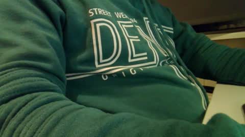 Snapshot of dutchgameboy chatting on November 15, 2025, 6:48 pm dutchgameboy online show from November 15, 2025, 6:48 pm