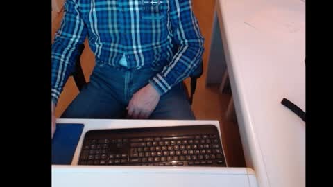 Snapshot of dutchpornking2 chatting on January 7, 2025, 7:52 am dutchpornking2 online show from January 7, 2025, 7:52 am