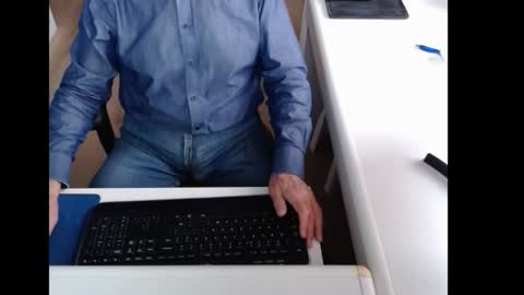 dutchpornking2 online show from October 19, 2025, 7:09 am