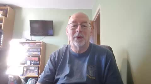 Snapshot of dutchunclejohn chatting on December 3, 2025, 12:03 pm DutchUncleJohn online show from December 3, 2025, 12:03 pm