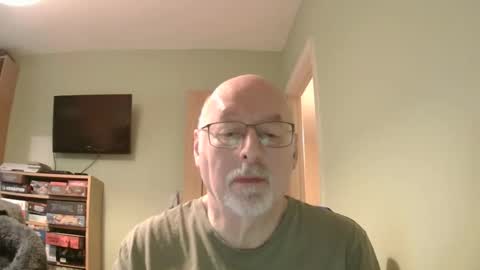 Snapshot of dutchunclejohn chatting on December 16, 2025, 9:58 am DutchUncleJohn online show from December 16, 2025, 9:58 am