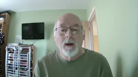 Snapshot of dutchunclejohn chatting on April 14, 2026, 8:42 am DutchUncleJohn online show from April 14, 2026, 8:42 am