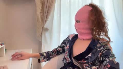 Divina  online show from October 23, 2025, 6:50 pm