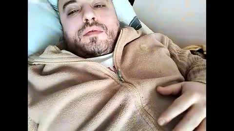 Snapshot of dwizziz chatting on February 18, 2026, 9:05 am Ivan online show from February 18, 2026, 9:05 am