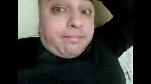 Snapshot of dwizziz chatting on April 6, 2026, 2:31 am Ivan online show from April 6, 2026, 2:31 am