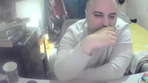 Snapshot of dwizziz chatting on April 13, 2026, 3:45 am Ivan online show from April 13, 2026, 3:45 am