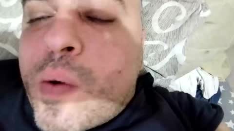 Snapshot of dwizziz chatting on May 6, 2026, 11:54 pm Ivan online show from May 6, 2026, 11:54 pm