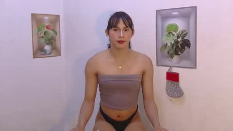 Snapshot of dy_namite chatting on January 7, 2026, 7:27 pm dy_namite online show from January 7, 2026, 7:27 pm