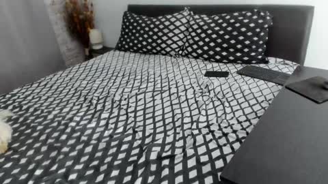 Dyanne online show from September 18, 2025, 3:47 pm