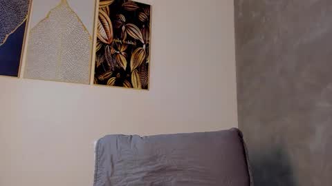 Snapshot of dylan_cross_ chatting on December 4, 2025, 11:19 am Dylan online show from December 4, 2025, 11:19 am