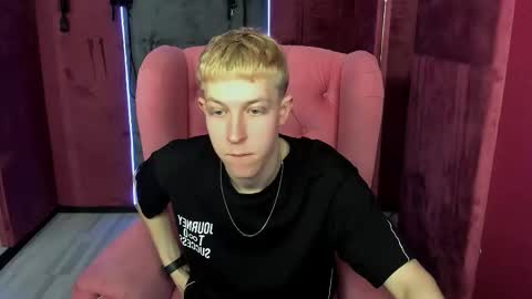 Snapshot of dylan_norton chatting on February 6, 2026, 10:29 am Dylan online show from February 6, 2026, 10:29 am