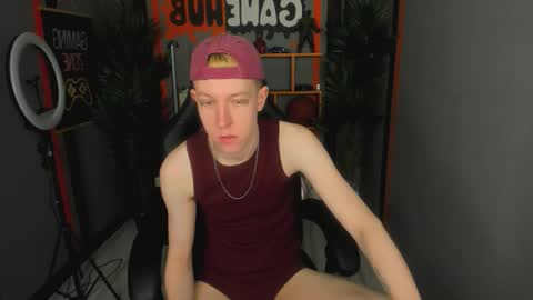 Snapshot of dylan_norton chatting on February 8, 2026, 10:18 am Dylan online show from February 8, 2026, 10:18 am