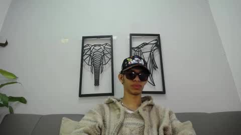 Snapshot of dylan_scotts chatting on October 5, 2025, 7:56 pm dylan_scotts online show from October 5, 2025, 7:56 pm
