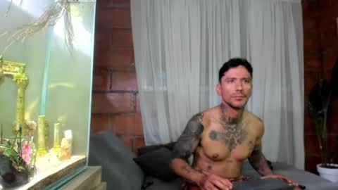 D Y L A N online show from May 11, 2026, 5:46 am