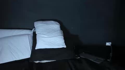 Snapshot of dylanwhite23 chatting on November 11, 2025, 3:17 am ---DYLAN--- online show from November 11, 2025, 3:17 am