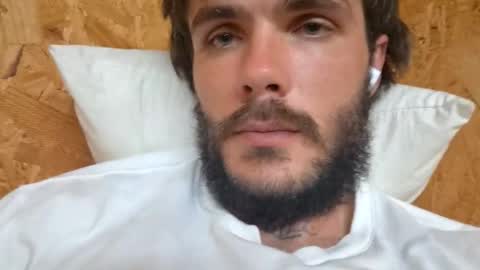 Snapshot of dylp400 chatting on February 4, 2026, 5:24 am dylp400 online show from February 4, 2026, 5:24 am