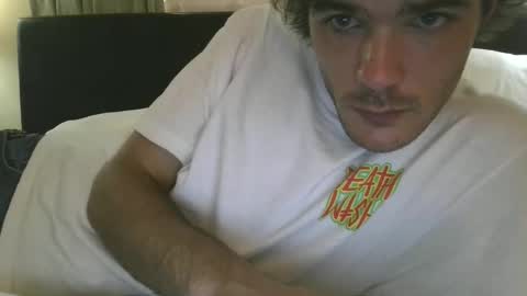 Snapshot of dylp400 chatting on February 17, 2026, 6:25 pm dylp400 online show from February 17, 2026, 6:25 pm