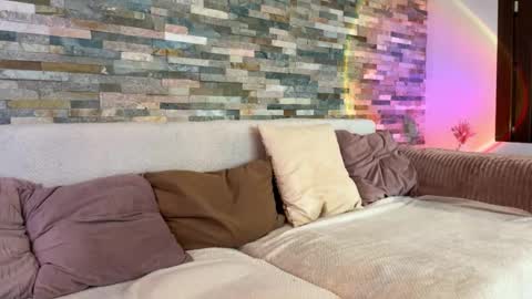 dymonted online show from November 13, 2025, 10:25 am