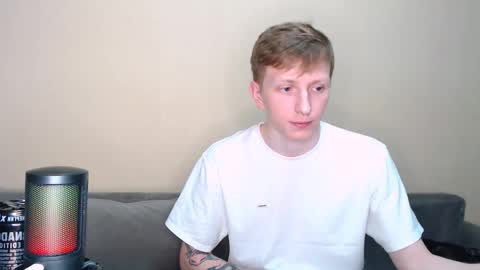 Snapshot of dyrinda chatting on February 9, 2026, 11:09 pm Julia and Dima online show from February 9, 2026, 11:09 pm