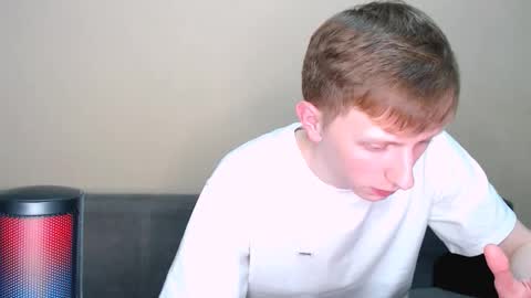 Snapshot of dyrinda chatting on February 10, 2026, 11:42 pm Julia and Dima online show from February 10, 2026, 11:42 pm