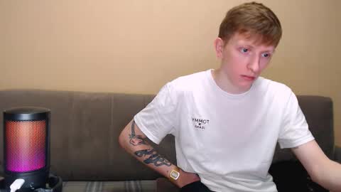 Snapshot of dyrinda chatting on February 19, 2026, 11:56 pm Julia and Dima online show from February 19, 2026, 11:56 pm