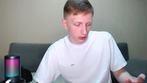 Snapshot of dyrinda chatting on March 6, 2026, 9:11 pm Julia and Dima online show from March 6, 2026, 9:11 pm