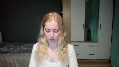 fansly - yourbestbaby online show from December 22, 2025, 3:58 am