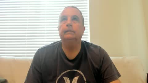 Snapshot of e_rectiom chatting on March 5, 2025, 8:42 pm Mr Wonderful online show from March 5, 2025, 8:42 pm