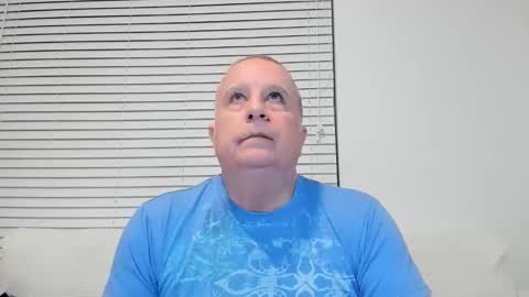 Snapshot of e_rectiom chatting on December 2, 2025, 2:34 pm Mr Wonderful online show from December 2, 2025, 2:34 pm