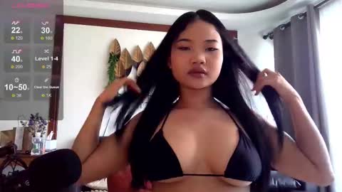 Snapshot of earny_baby chatting on September 23, 2025, 2:14 am earny_baby online show from September 23, 2025, 2:14 am