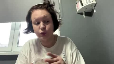 Rina online show from April 23, 2026, 3:58 pm