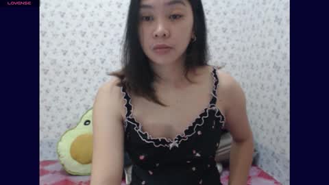 Snapshot of earthlypleasures chatting on October 29, 2025, 7:48 pm shaina online show from October 29, 2025, 7:48 pm