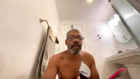 Snapshot of easternjerk chatting on October 21, 2025, 10:05 am easternjerk online show from October 21, 2025, 10:05 am