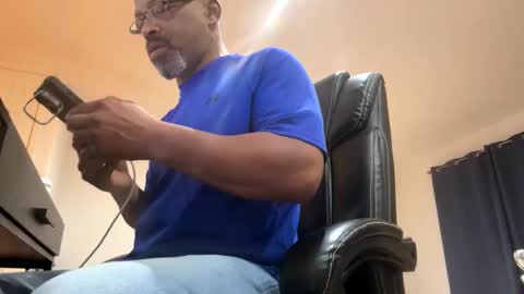 Snapshot of easternjerk chatting on November 19, 2025, 11:43 am easternjerk online show from November 19, 2025, 11:43 am