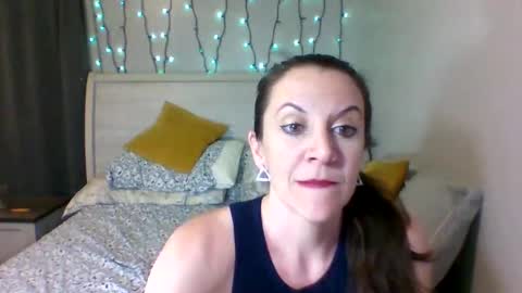 Snapshot of easybriezy chatting on March 24, 2026, 1:10 am Briezy online show from March 24, 2026, 1:10 am