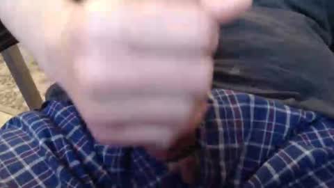 eat_a_peach2 online show from May 17, 2026, 11:17 am