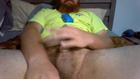 Snapshot of eaton00 chatting on June 22, 2026, 1:29 am eaton00 online show from June 22, 2026, 1:29 am