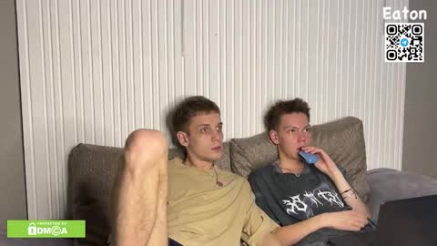 Snapshot of eaton_ chatting on October 13, 2025, 3:34 pm eaton_ online show from October 13, 2025, 3:34 pm