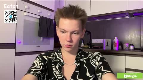 Snapshot of eaton_ chatting on October 23, 2025, 5:12 pm eaton_ online show from October 23, 2025, 5:12 pm