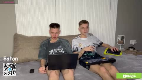 Snapshot of eaton_ chatting on October 30, 2025, 4:30 pm eaton_ online show from October 30, 2025, 4:30 pm