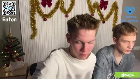 Snapshot of eaton_ chatting on December 14, 2025, 7:07 pm eaton_ online show from December 14, 2025, 7:07 pm