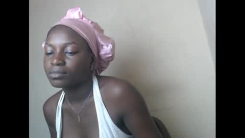 Snapshot of eatuupx chatting on January 7, 2025, 10:11 am eatuupx online show from January 7, 2025, 10:11 am