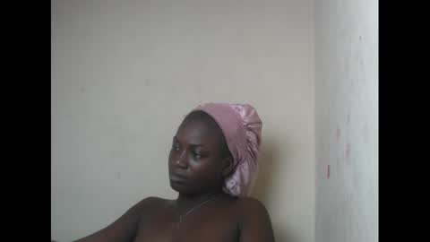 Snapshot of eatuupx chatting on January 10, 2025, 1:52 pm eatuupx online show from January 10, 2025, 1:52 pm