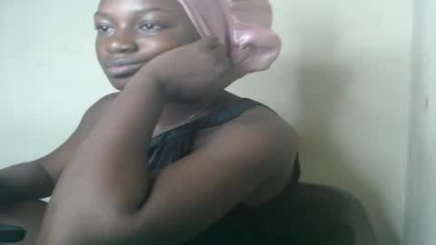 Snapshot of eatuupx chatting on January 15, 2025, 7:48 am eatuupx online show from January 15, 2025, 7:48 am