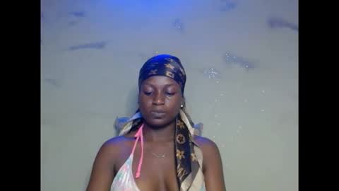 Snapshot of eatuupx chatting on December 3, 2025, 8:23 am eatuupx online show from December 3, 2025, 8:23 am